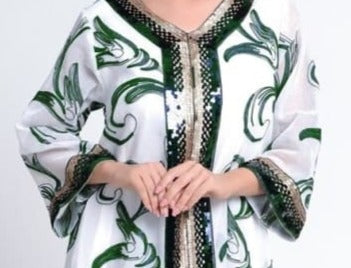 Djellaba Femme marocaine blanche arabesques vertes