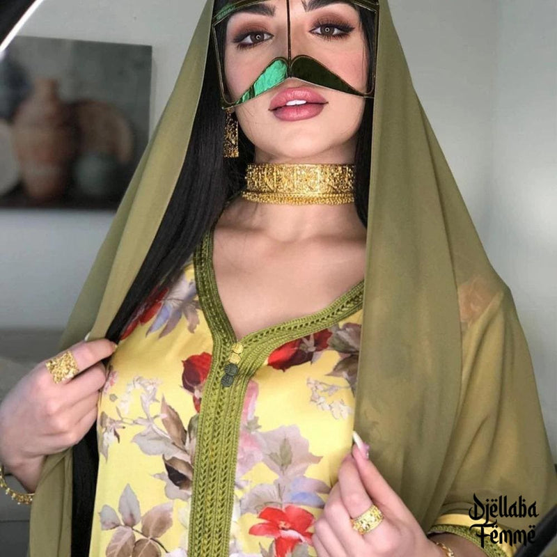 Djellaba Femme marocaine jaune à fleurs