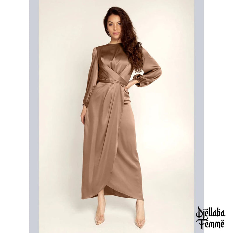 Vêtement femme abaya brun